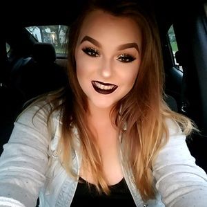 Meet your Posher, Kayli